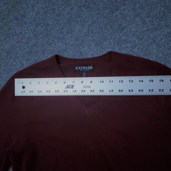 Express 100% Cashmere Small / Petite Burgundy V Neck Long Sleeve Sweater A17 - Picture 4 of 7